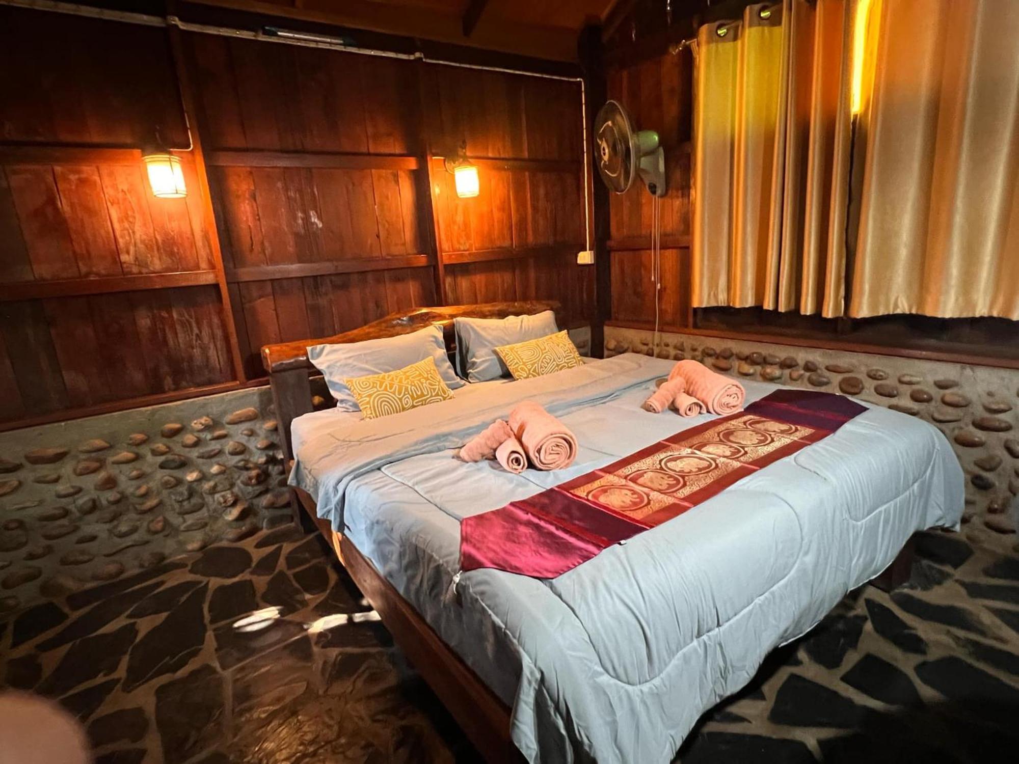 Riverside Retreat Sukhothai Guest House Exterior photo