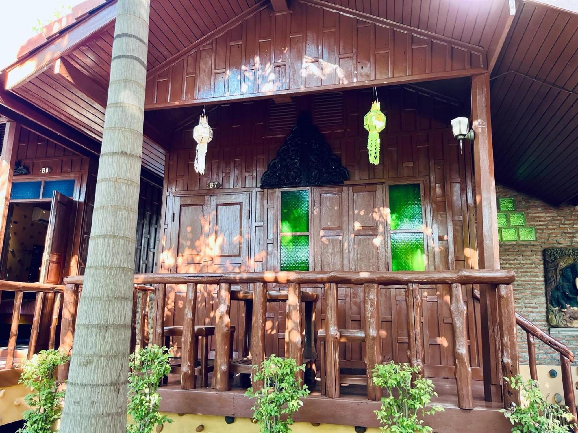 Riverside Retreat Sukhothai Guest House Exterior photo