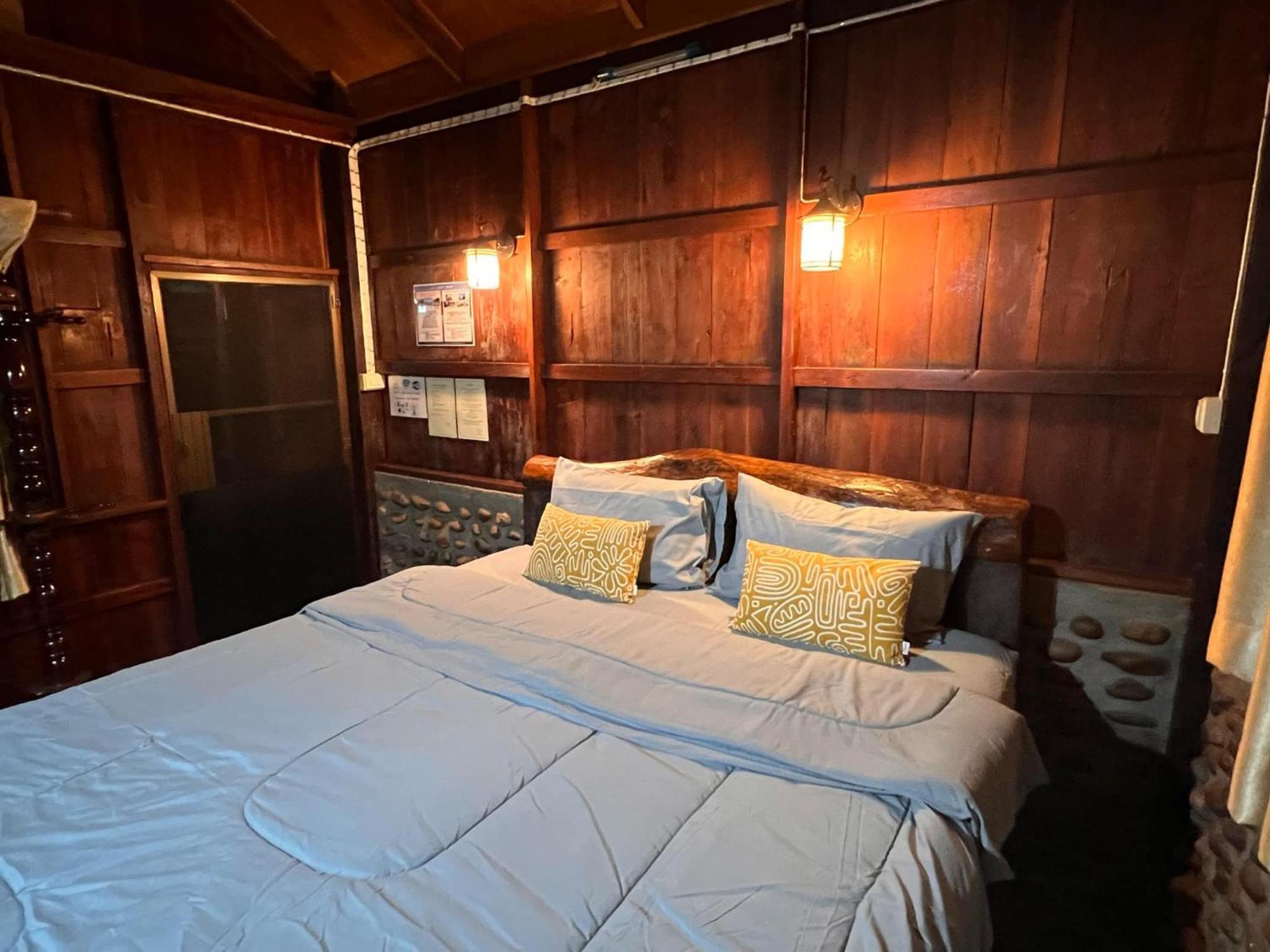 Riverside Retreat Sukhothai Guest House Exterior photo