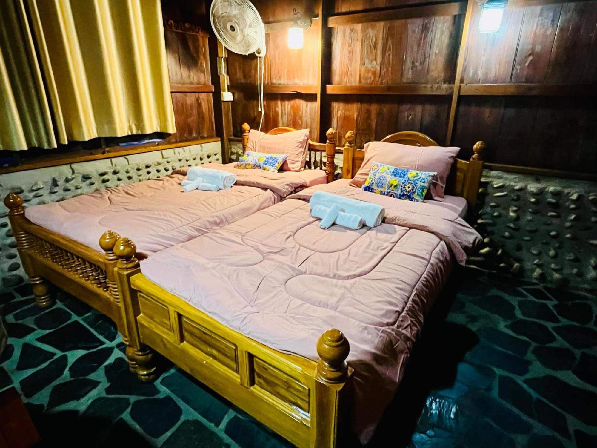 Riverside Retreat Sukhothai Guest House Exterior photo